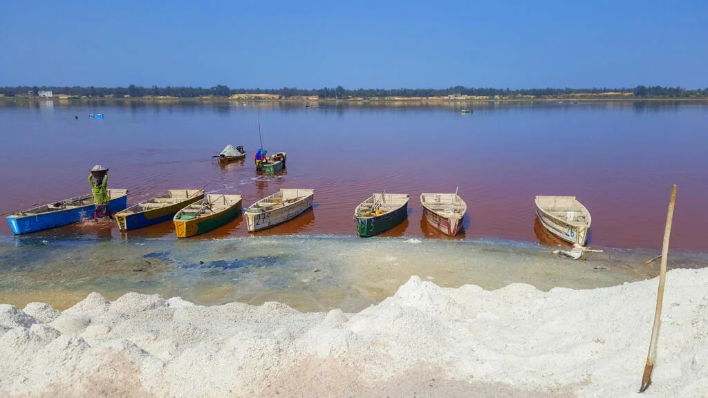Paysage du Lac Rose au Sénégal avant les travaux de la 'ville verte'
