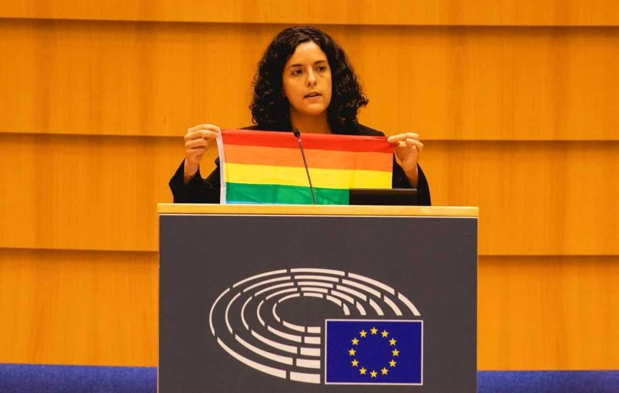 Manon Aubry en conférence de presse sur la situation des droits LGBTQ+ au Sénégal