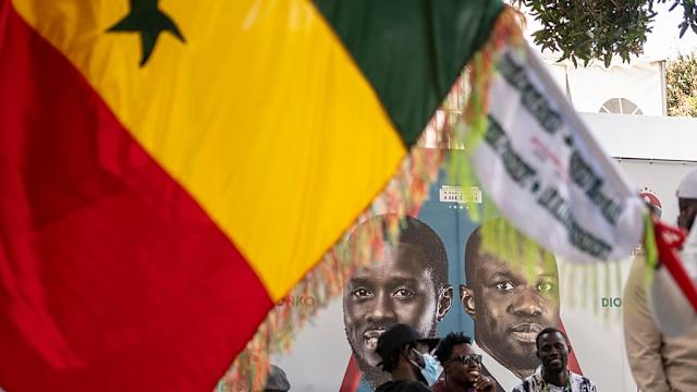 Le président Bassirou Diomaye Faye s'exprimant à la télévision