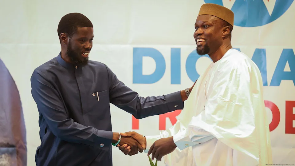 Ousmane Sonko et Bassirou Diomaye Faye, avant leur rupture politique, lors d’un meeting du Pastef