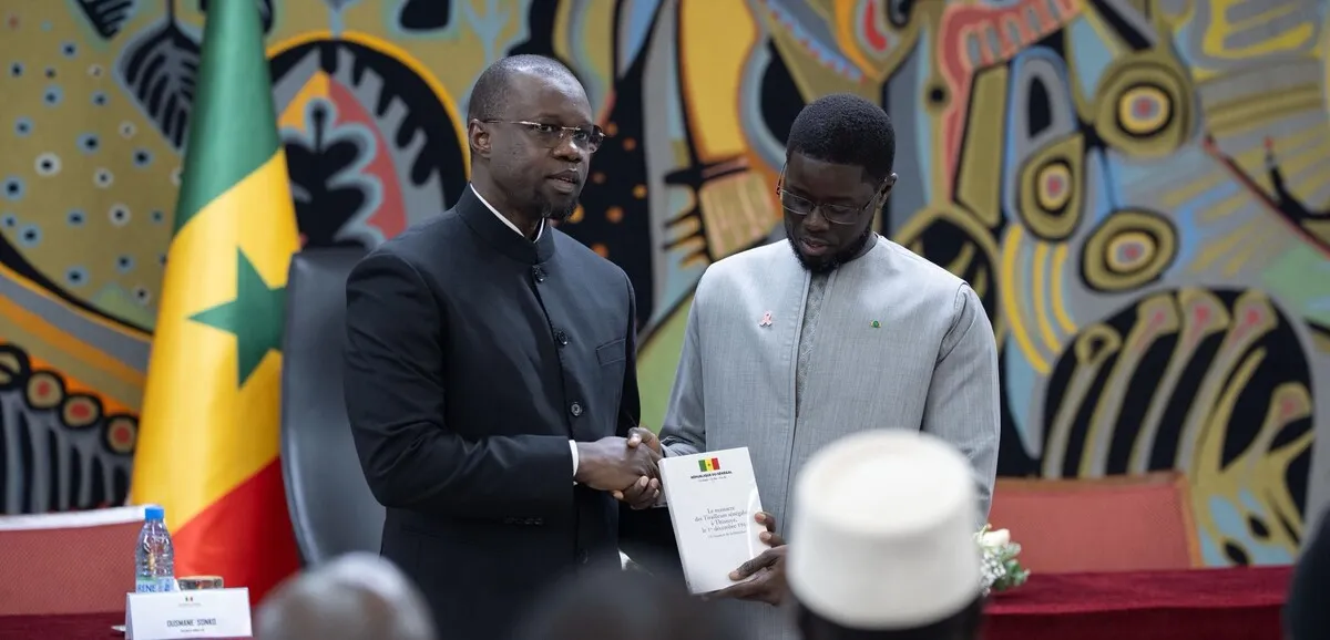 Ousmane Sonko, nouveau président de l'Assemblée nationale du Sénégal, et Bassirou Diomaye Faye, président de la République, lors de la nomination du Premier ministre Amadou Al-Aminou Lo
