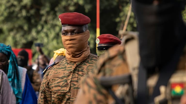 Le président de transition du Burkina Faso Ibrahim Traoré, lors d'un discours à Ouagadougou