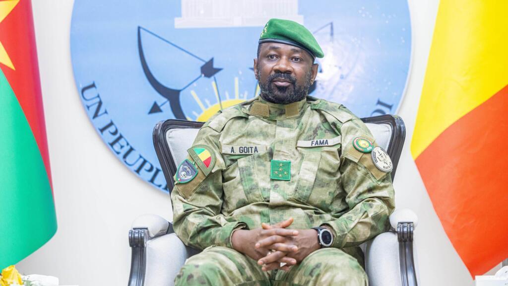Le président de transition du Mali, le général Assimi Goïta, lors du sommet de l'Alliance des États du Sahel à Bamako en décembre 2025.