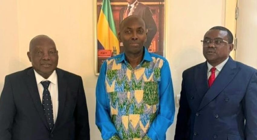 Réunion à Libreville autour du secrétaire permanent du GABAC et des ministres gabonais