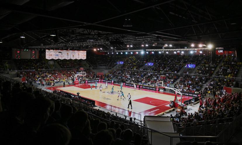 Le stade de Strasbourg en ébullition avant le match