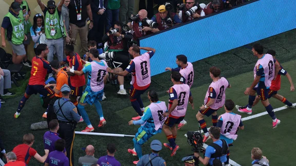 Ferran Torres célébrant le but de la victoire en finale de la Coupe du monde