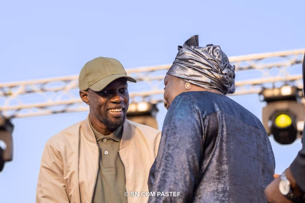 Portrait d'Aminata Touré et Ousmane Sonko lors d'un rassemblement politique